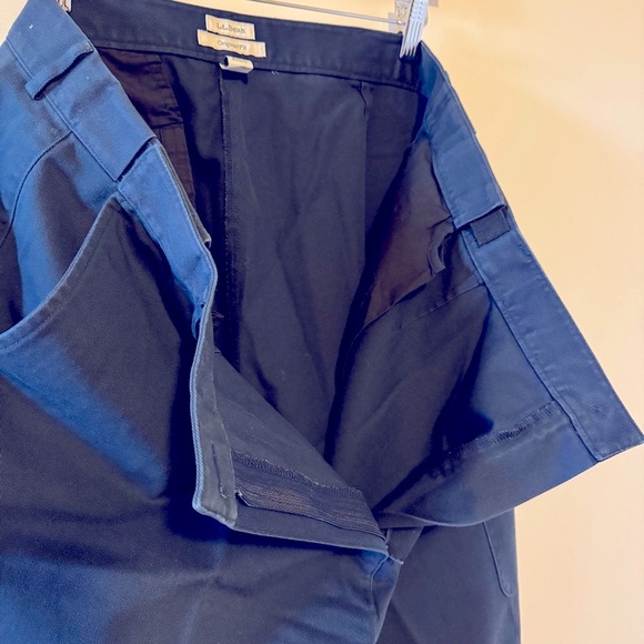 L.L. Bean Cargo Shorts Navy Women’s Size 20 Original Fit 100% Cotton High Rise - Picture 4 of 10
